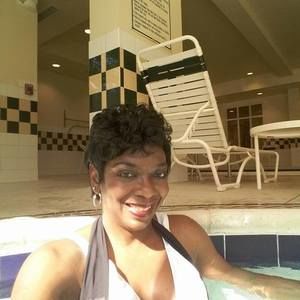 Meet your Posher, Vanessa